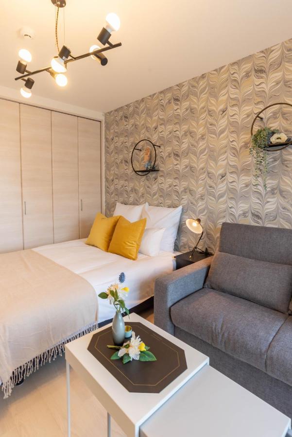 Bijou Suites Lieto Apm Осака Экстерьер фото